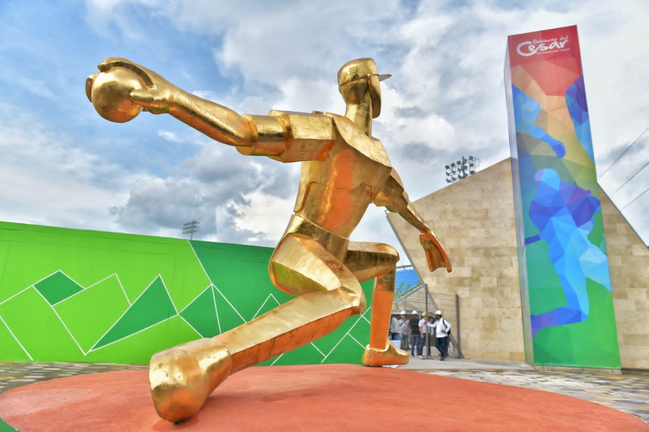 La escultura homenaje al béisbol que debes visitar en Valledupar